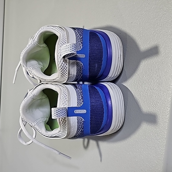 Nike white and blue size 8 athletic running shoes - Picture 2 of 7